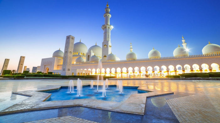 Abu Dhabi Tour with Grand Mosque & Warner Bros World Ticket |  at Wondergifts