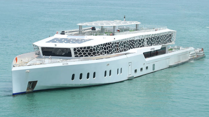 Lotus Megayacht Dinner Cruise with Unlimited Drinks for One |  at Wondergifts