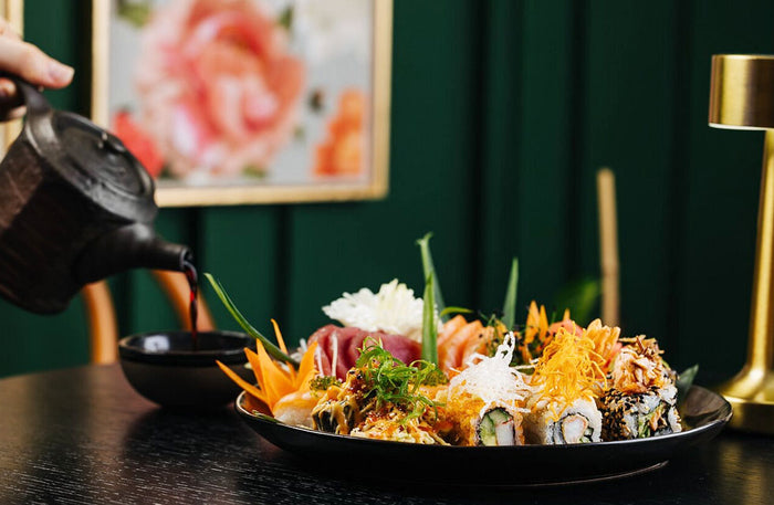 Unique Drunch for Two with House or Soft Drinks at Windows Bar and Lounge, Voco Hotel |  at Wondergifts