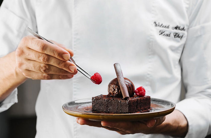 Unique Drunch for Two with House or Soft Drinks at Windows Bar and Lounge, Voco Hotel |  at Wondergifts