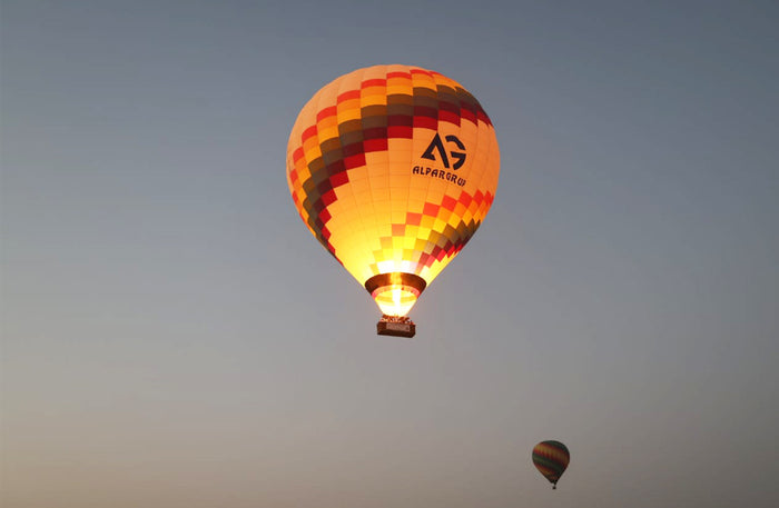 Dawn Hot Air Balloon Ride with Refreshments for One Child |  at Wondergifts