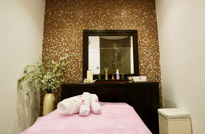 One Hour Massage for One Person at Cutting Edge - Valid at 3 Branches |  at Wondergifts