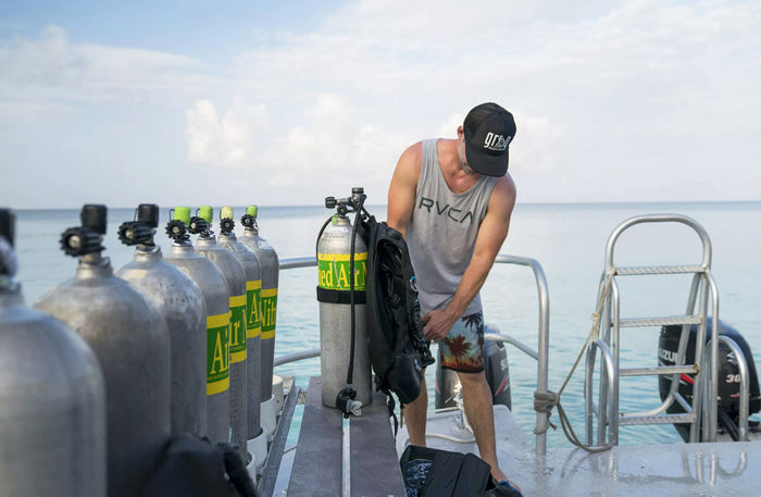 Your Ultimate Beginner's Guide to Scuba Diving Adventures in Al Fujairah |  at Wondergifts