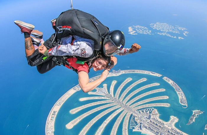 Thrilling Skydiving Gift Box: Skydive Over The Palm Jumeirah