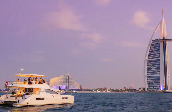 2-Hour Luxury Yacht Experience with Meals, Drinks & Burj Al Arab  Views |  at Wondergifts