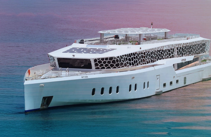 Lotus Megayacht Dinner Cruise with Unlimited Drinks for One |  at Wondergifts